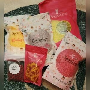 Pink Zebra Sprinkles Fragranced Wax Beads in Pink and Yellow